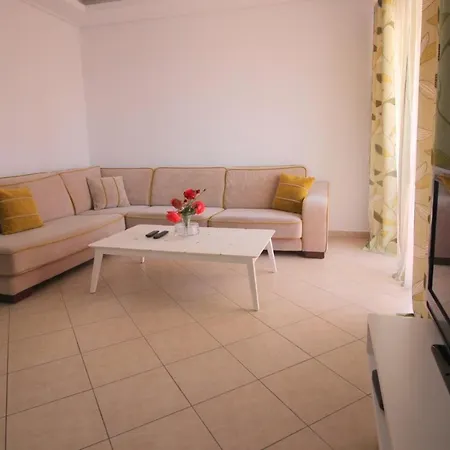 Demaj Apartment. Apartament *