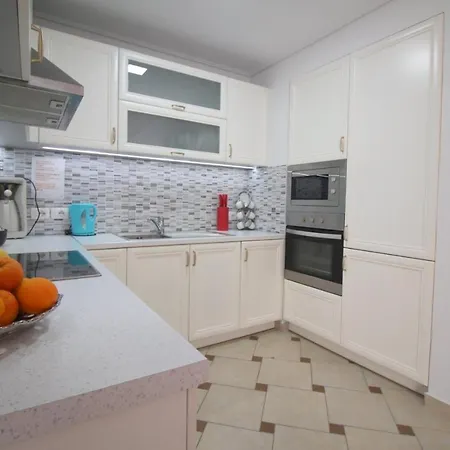 Demaj Apartment. Apartament Saranda